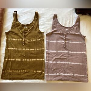 Tan and Mauve Scoop Neck Sleeveless Tank Tops